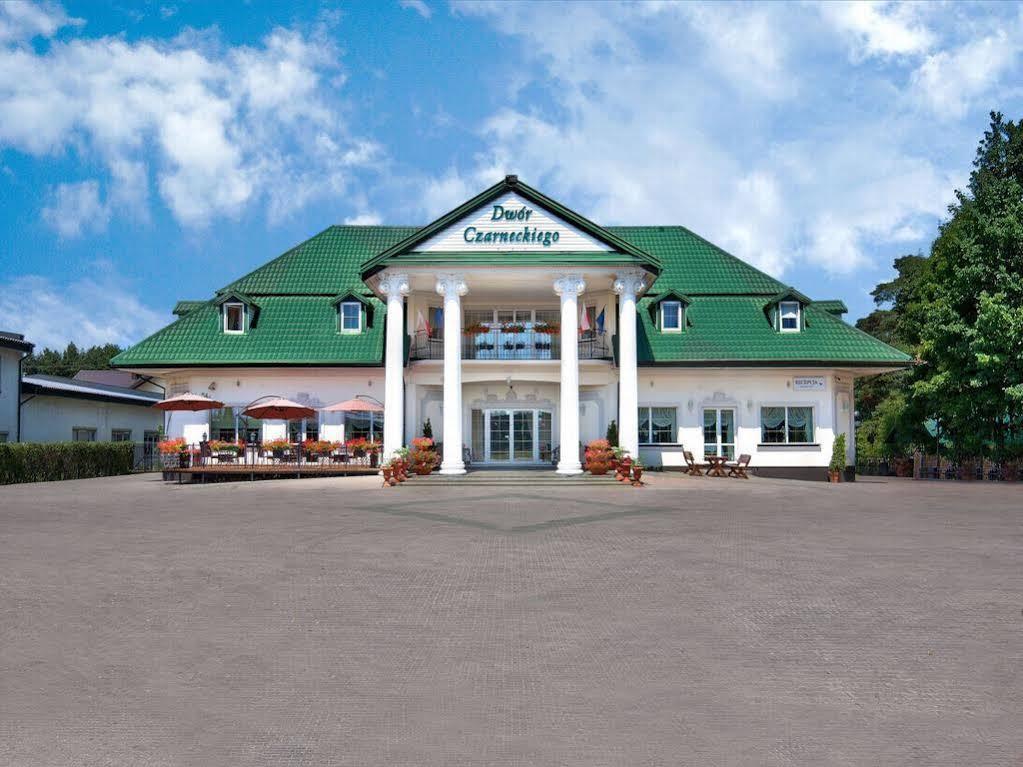 Dwor Czarneckiego Hotell Porosły Exteriör bild